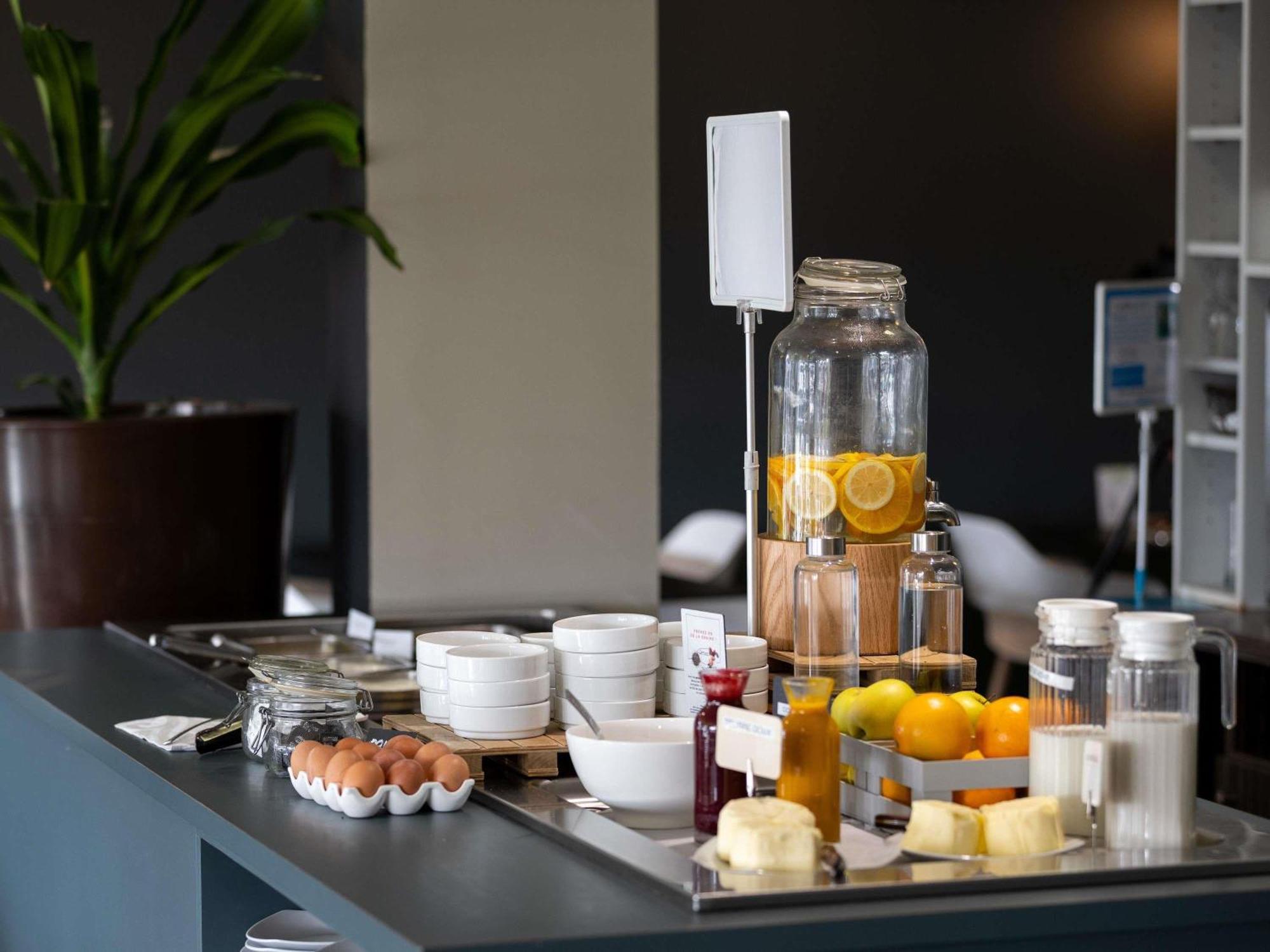 Hotel Ibis Styles Chalon Sur Saone Exterior foto